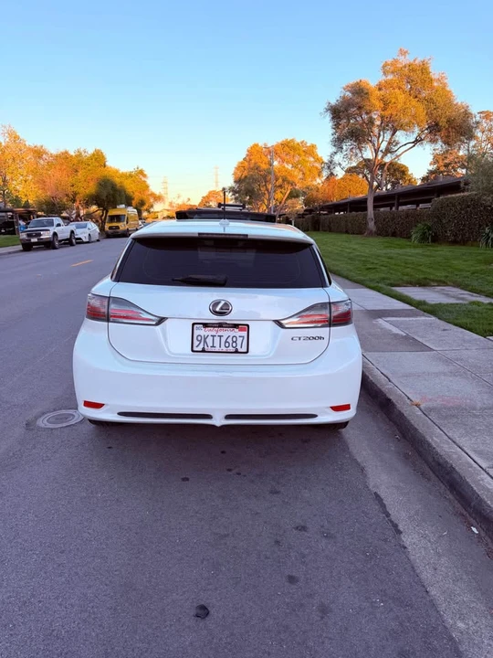 2013 Lexus CT - Image 3 of 16