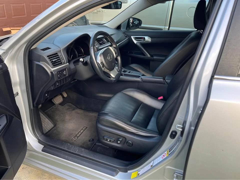 2013 Lexus CT - Image 4 of 5