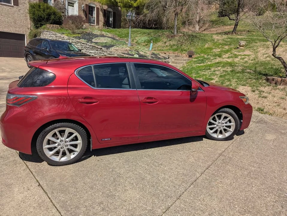 2013 Lexus CT - Image 2 of 19