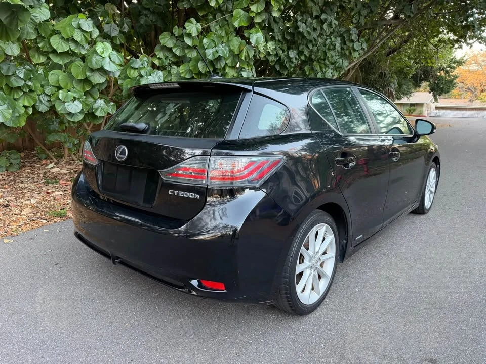 2013 Lexus CT - Image 2 of 5