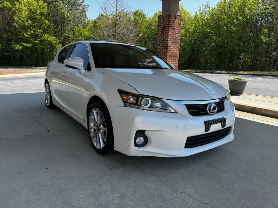 2013 Lexus CT - Image 2 of 12