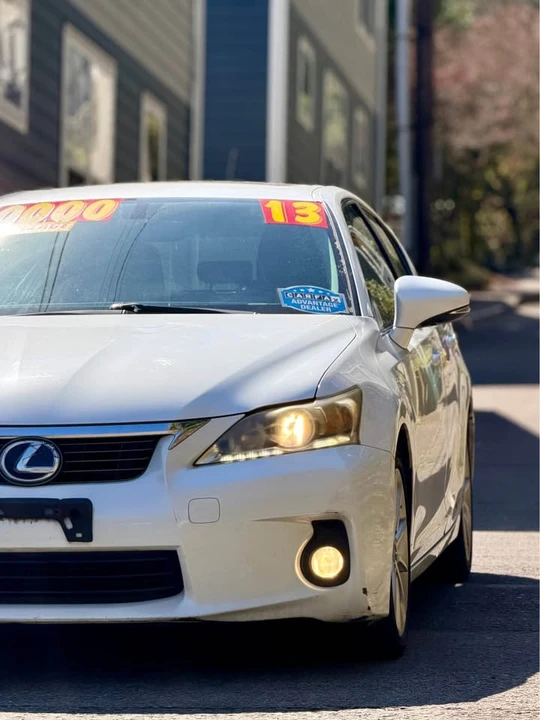 2013 Lexus CT - Image 8 of 10