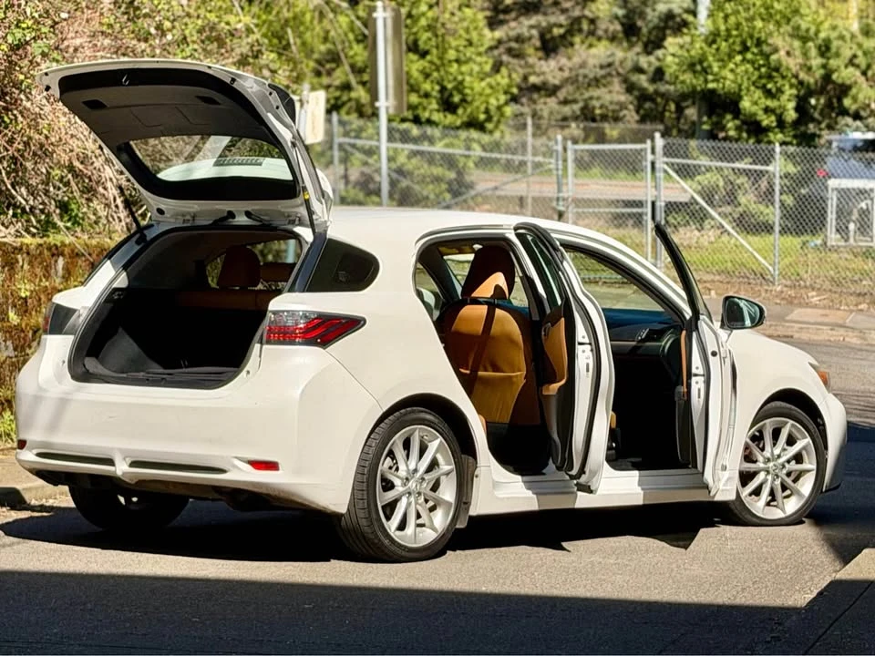 2013 Lexus CT - Image 5 of 10