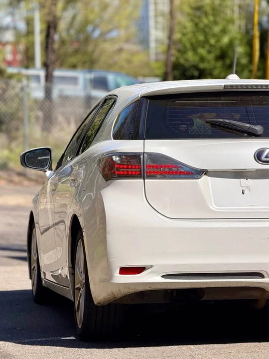2013 Lexus CT - Image 10 of 10
