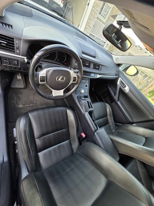 2013 Lexus CT - Image 8 of 9