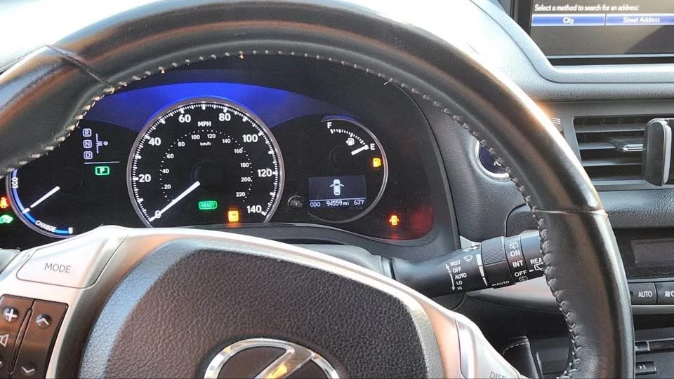 2013 Lexus CT - Image 12 of 14