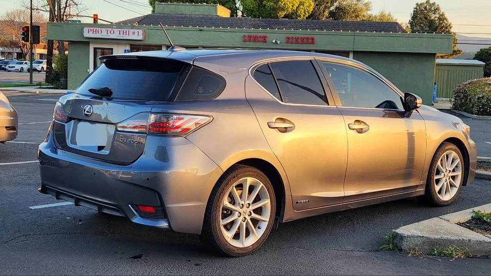 2013 Lexus CT - Image 9 of 14