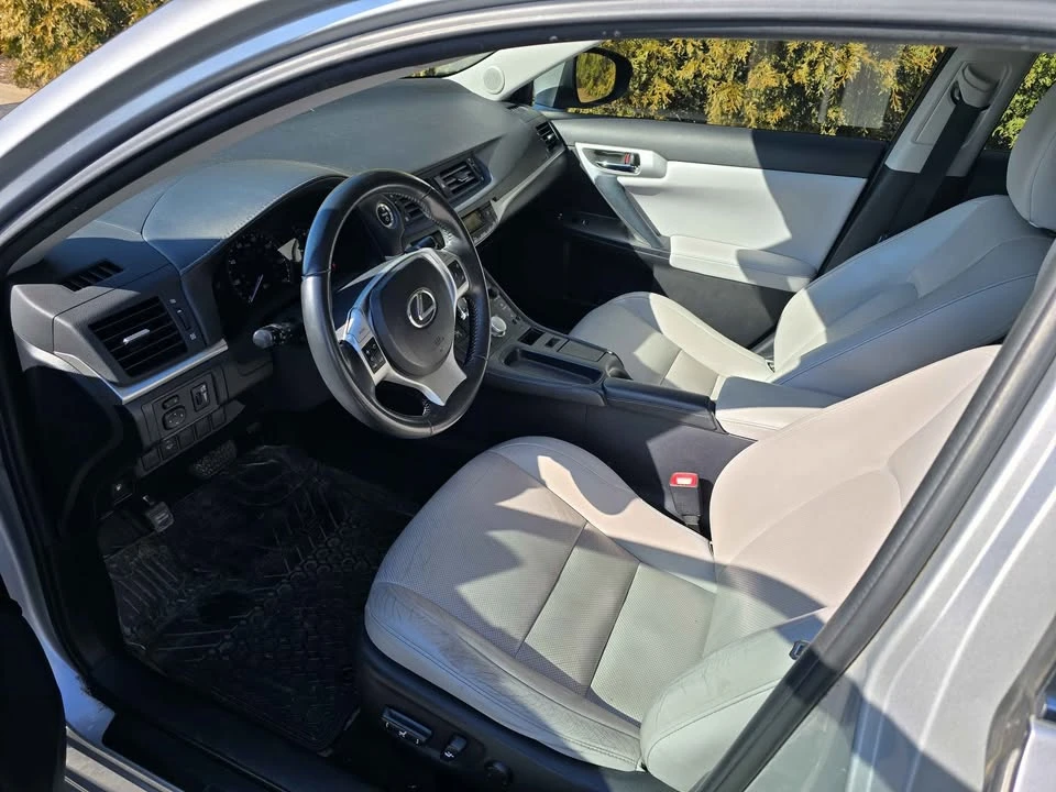 2013 Lexus CT - Image 4 of 20