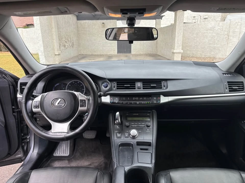 2013 Lexus CT - Image 6 of 11