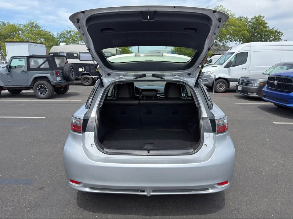 2013 Lexus CT - Image 6 of 15