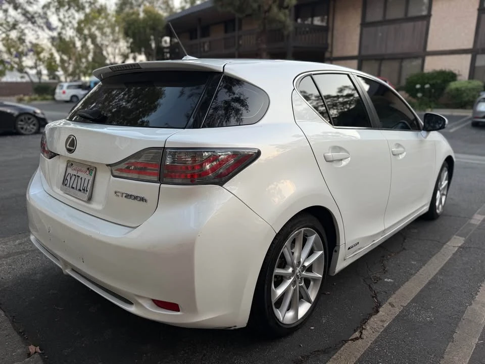 2013 Lexus CT - Image 4 of 10