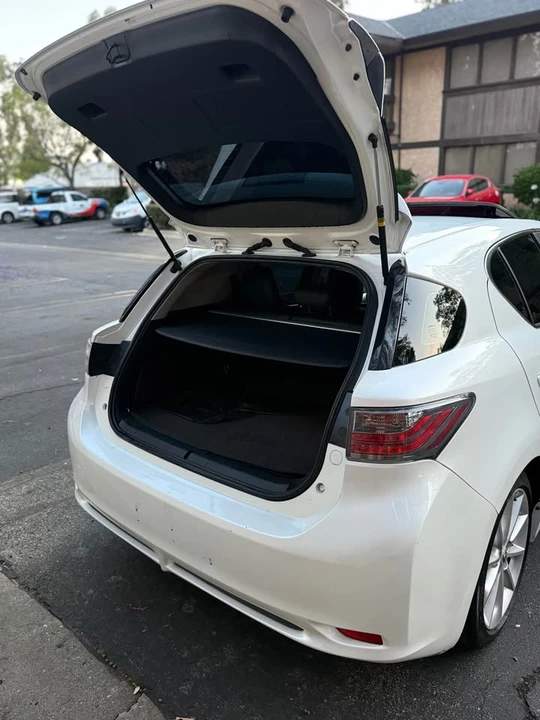 2013 Lexus CT - Image 9 of 10