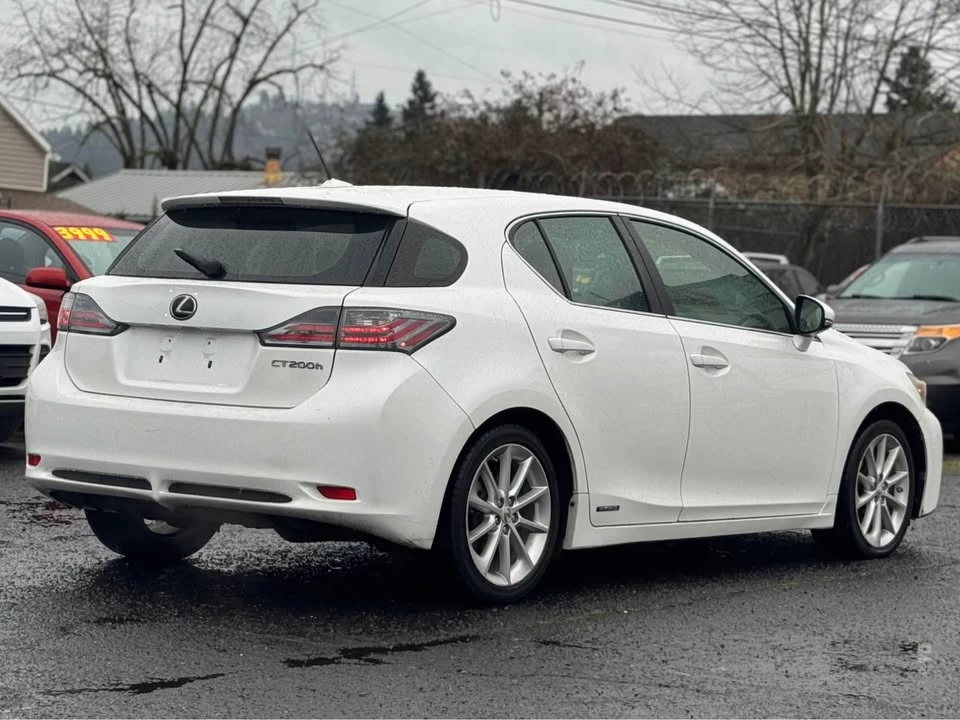 2013 Lexus CT - Image 8 of 19