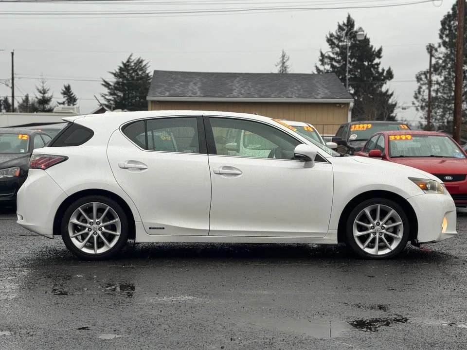 2013 Lexus CT - Image 17 of 19