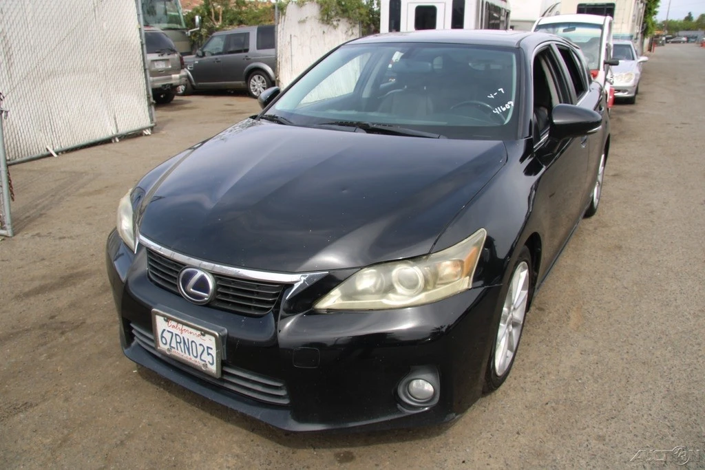 2013 Lexus CT - Image 2 of 21