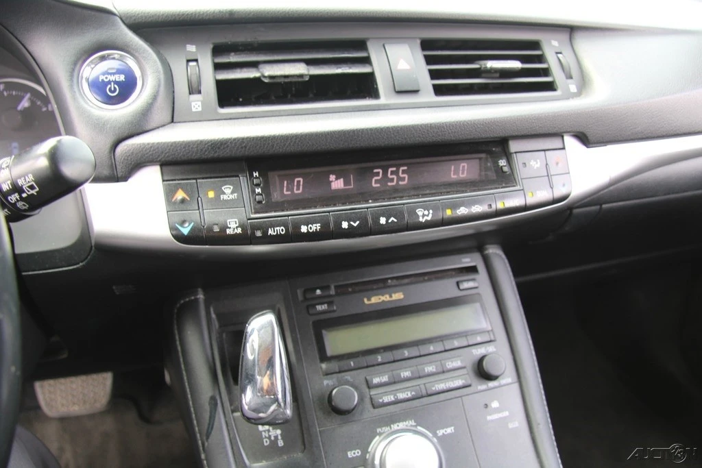2013 Lexus CT - Image 20 of 21