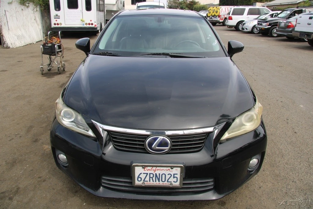 2013 Lexus CT - Image 10 of 21