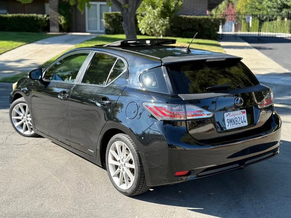 2013 Lexus CT - Image 10 of 19