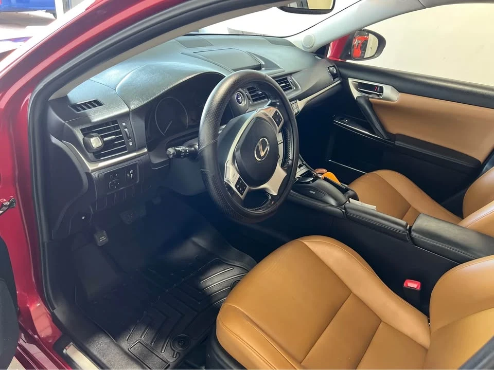 2013 Lexus CT - Image 3 of 12