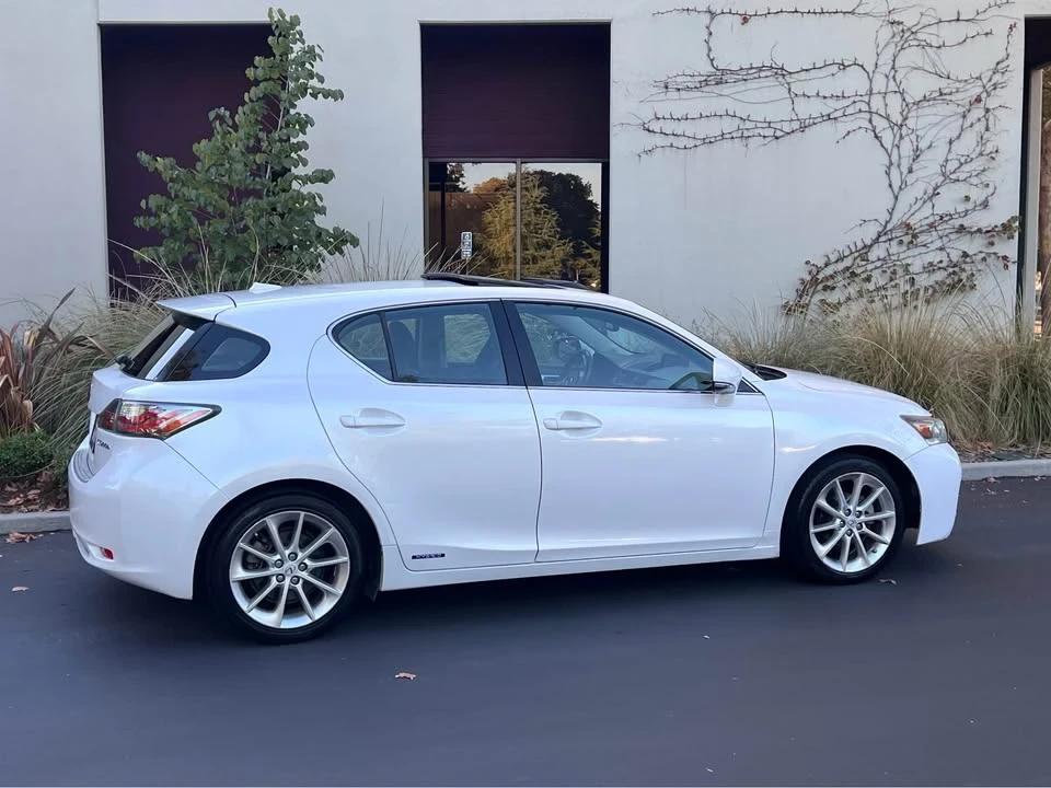 2013 Lexus CT - Image 5 of 13