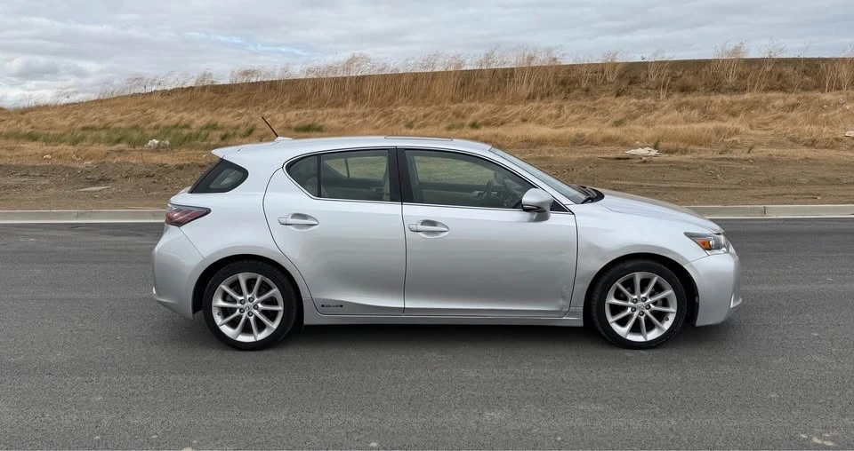 2013 Lexus CT - Image 17 of 20