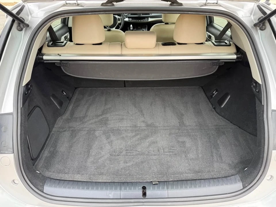 2013 Lexus CT - Image 8 of 20