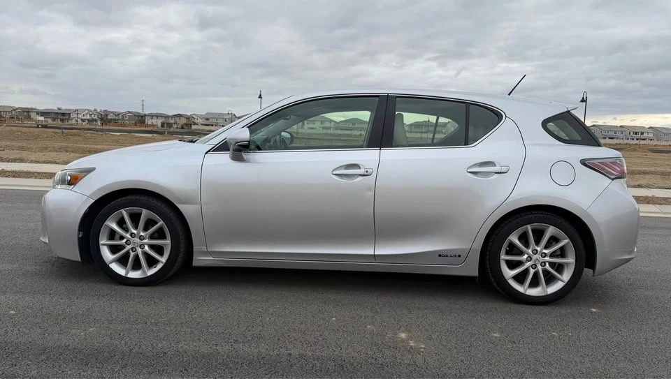 2013 Lexus CT - Image 19 of 20