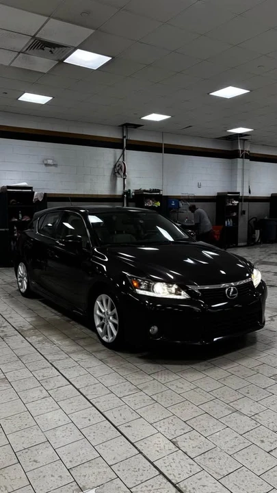 2013 Lexus CT - Image 2 of 19
