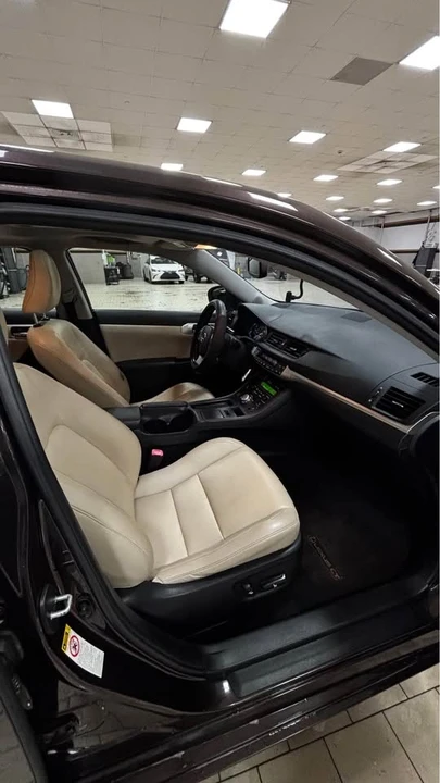2013 Lexus CT - Image 15 of 19