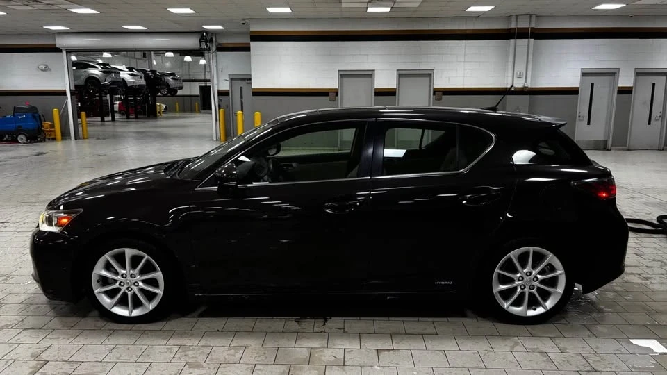 2013 Lexus CT - Image 8 of 19