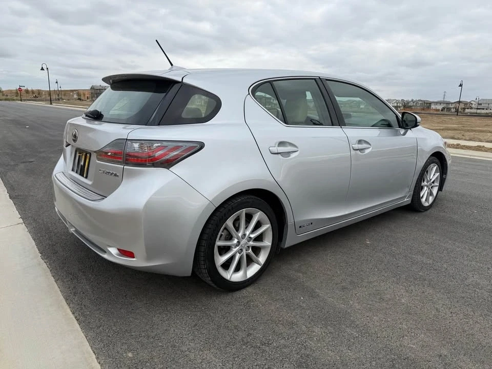 2013 Lexus CT - Image 2 of 20