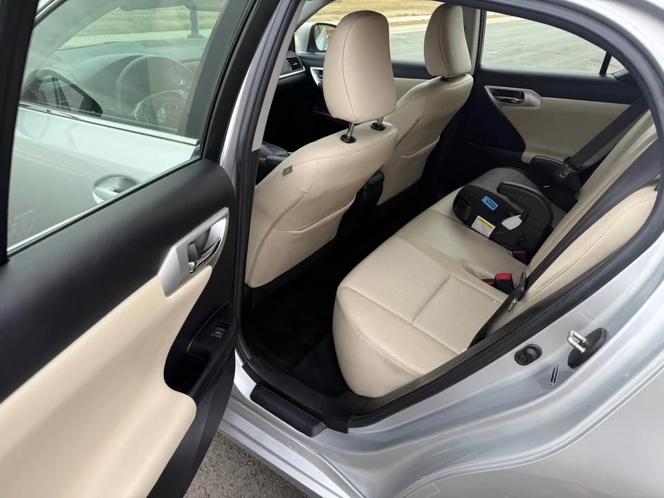 2013 Lexus CT - Image 7 of 20