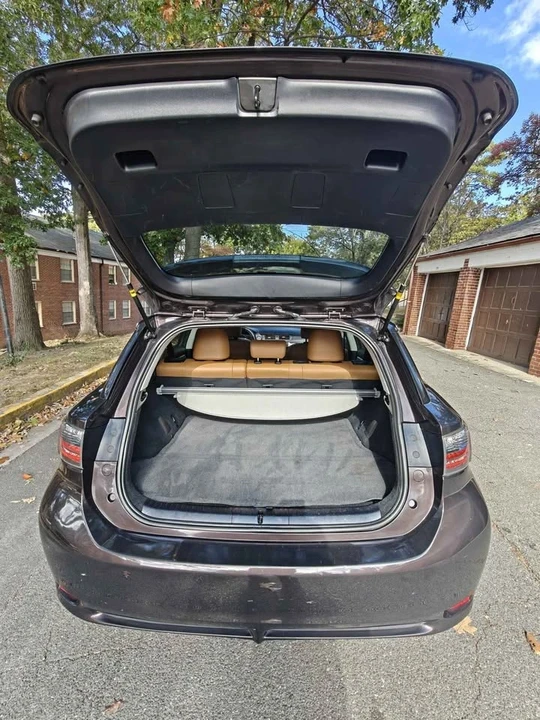 2013 Lexus CT - Image 8 of 15