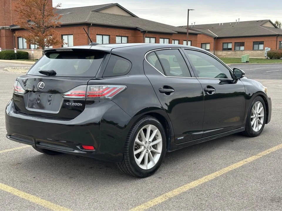 2013 Lexus CT - Image 15 of 20