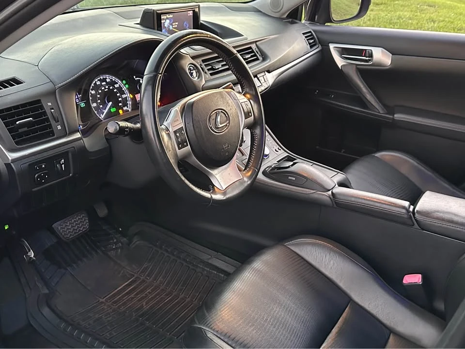 2013 Lexus CT - Image 2 of 20