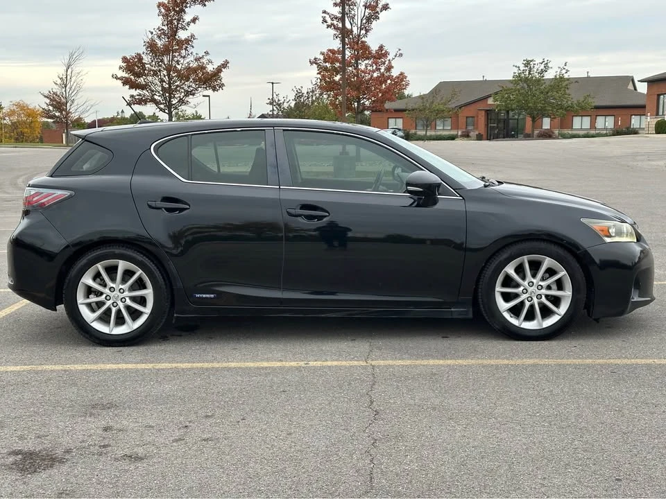 2013 Lexus CT - Image 16 of 20