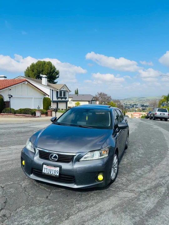 2013 Lexus CT - Image 2 of 14