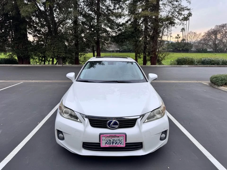2013 Lexus CT - Image 3 of 15