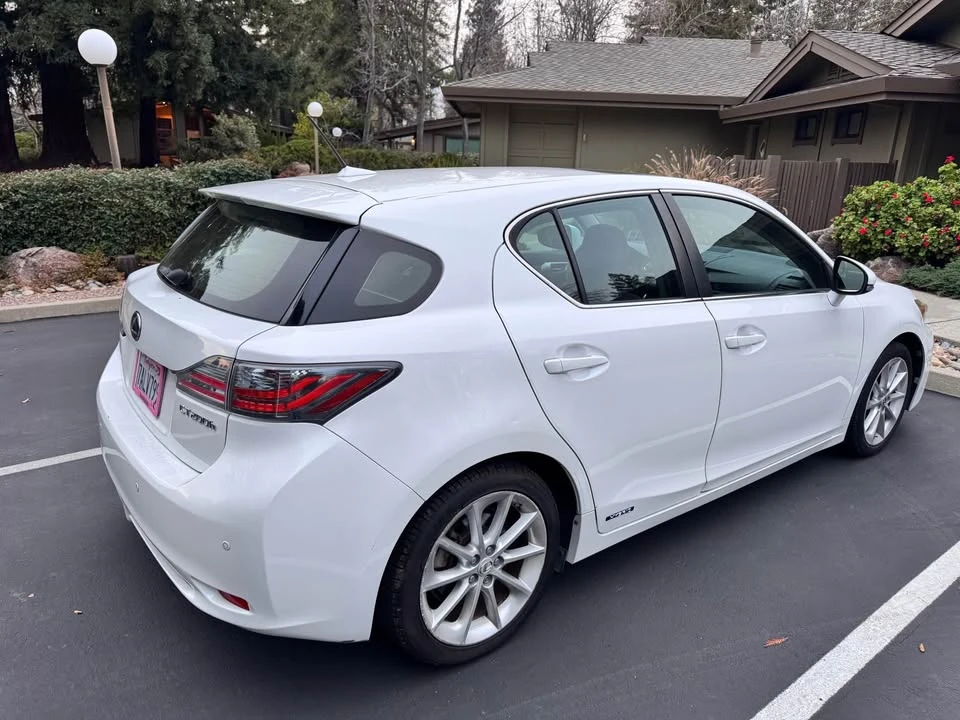 2013 Lexus CT - Image 6 of 15