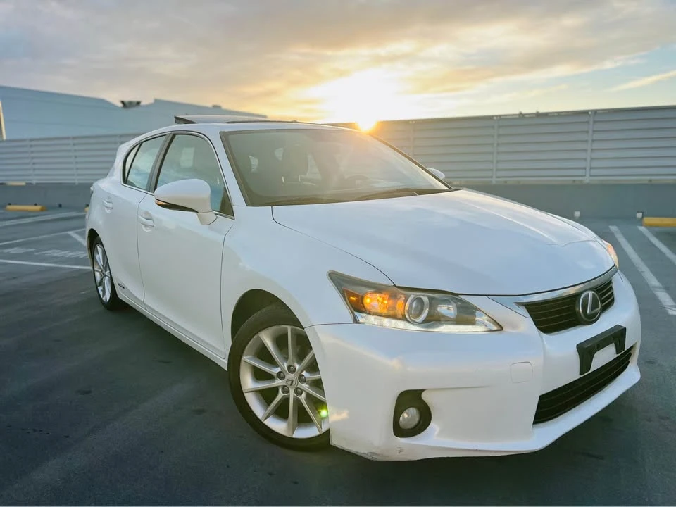 2013 Lexus CT - Image 6 of 14
