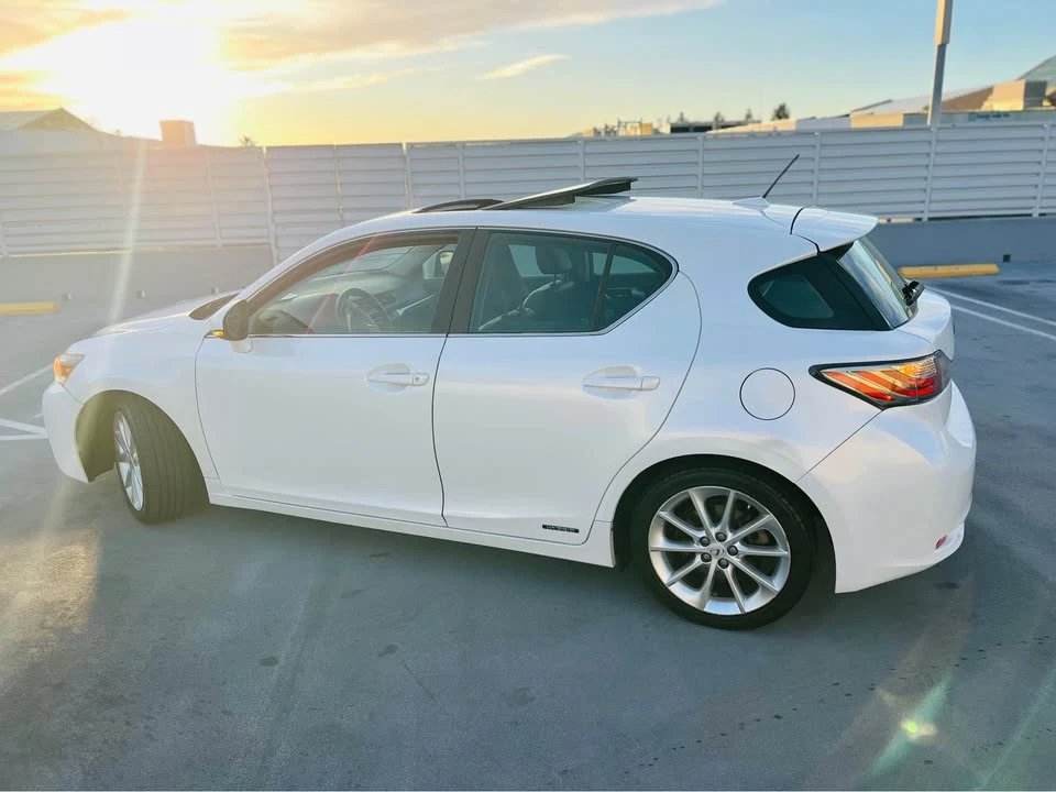 2013 Lexus CT - Image 4 of 14