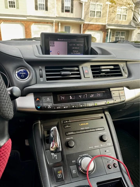 2013 Lexus CT - Image 17 of 19