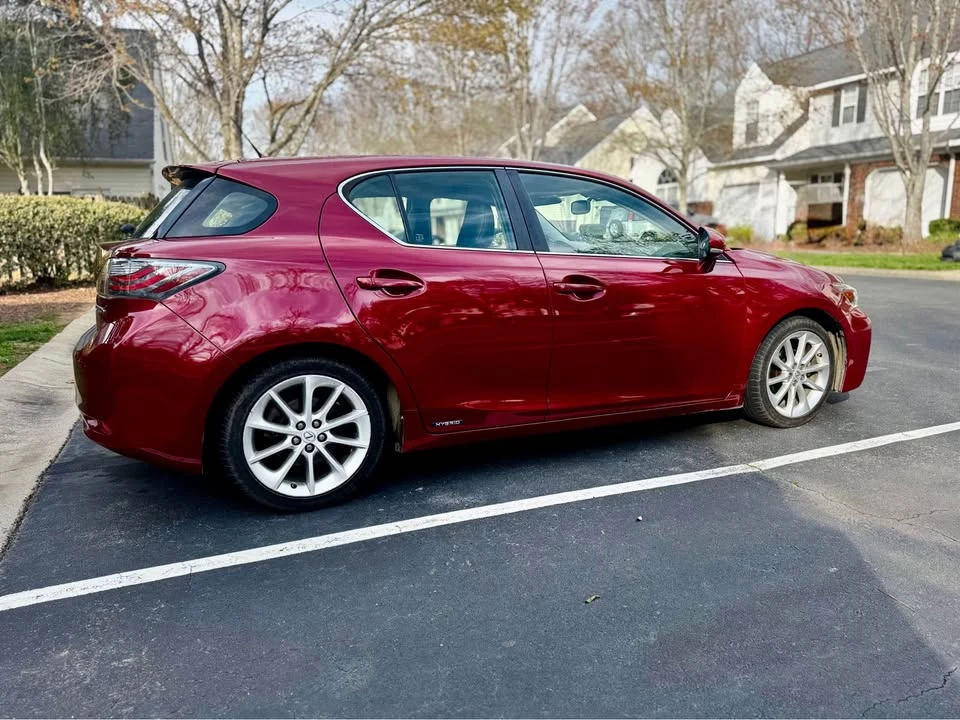 2013 Lexus CT - Image 11 of 19