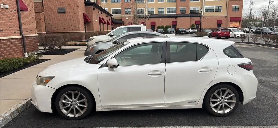 2013 Lexus CT - Image 5 of 8