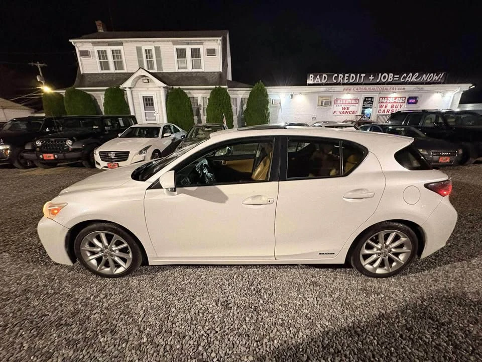 2013 Lexus CT - Image 2 of 8