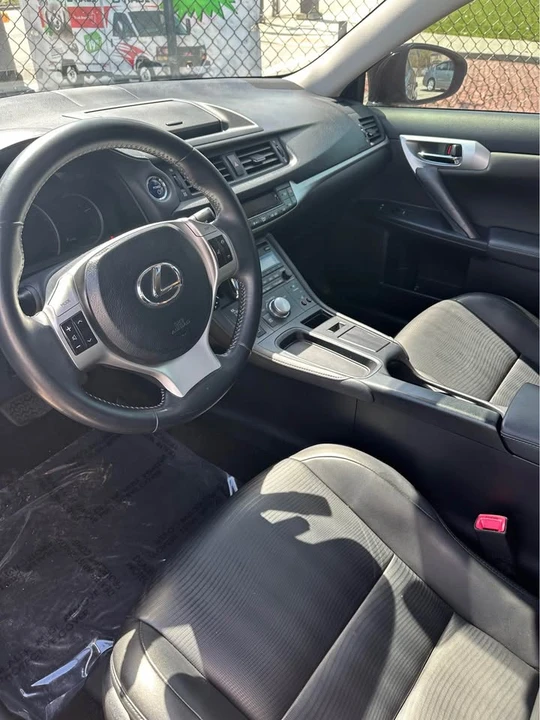 2013 Lexus CT - Image 5 of 6