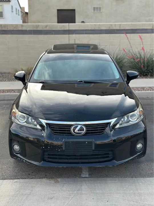 2013 Lexus CT - Image 2 of 15