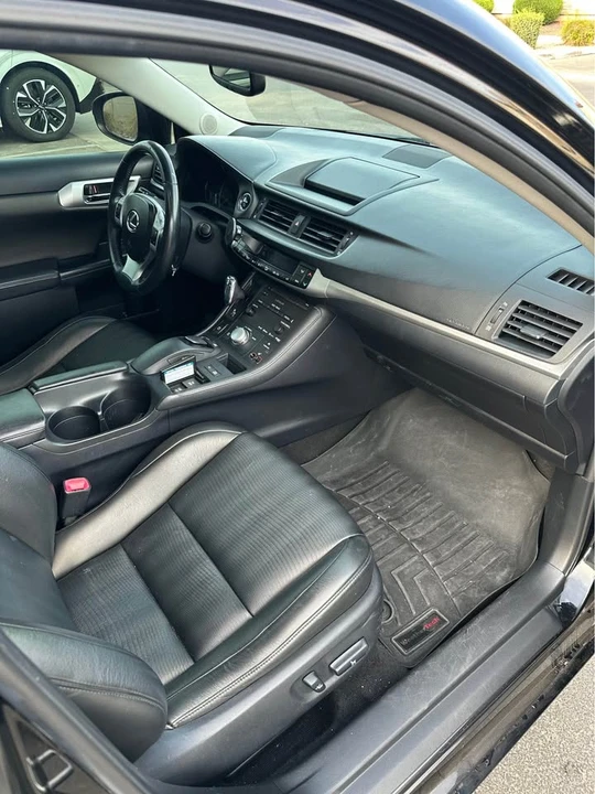 2013 Lexus CT - Image 10 of 15