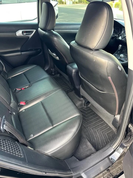 2013 Lexus CT - Image 11 of 15