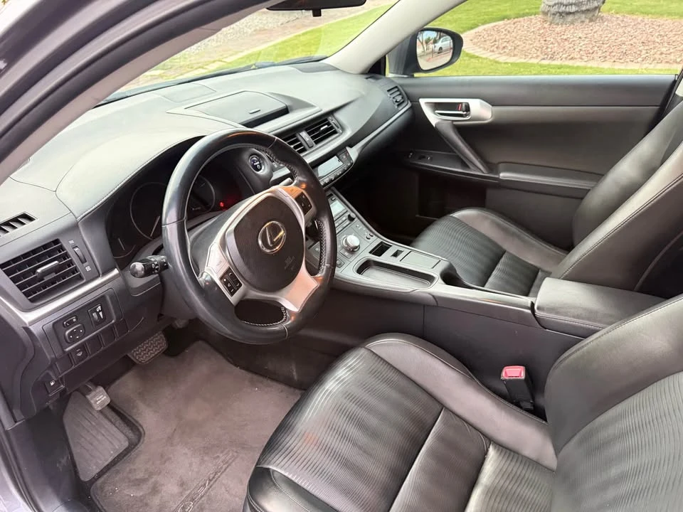 2013 Lexus CT - Image 3 of 8